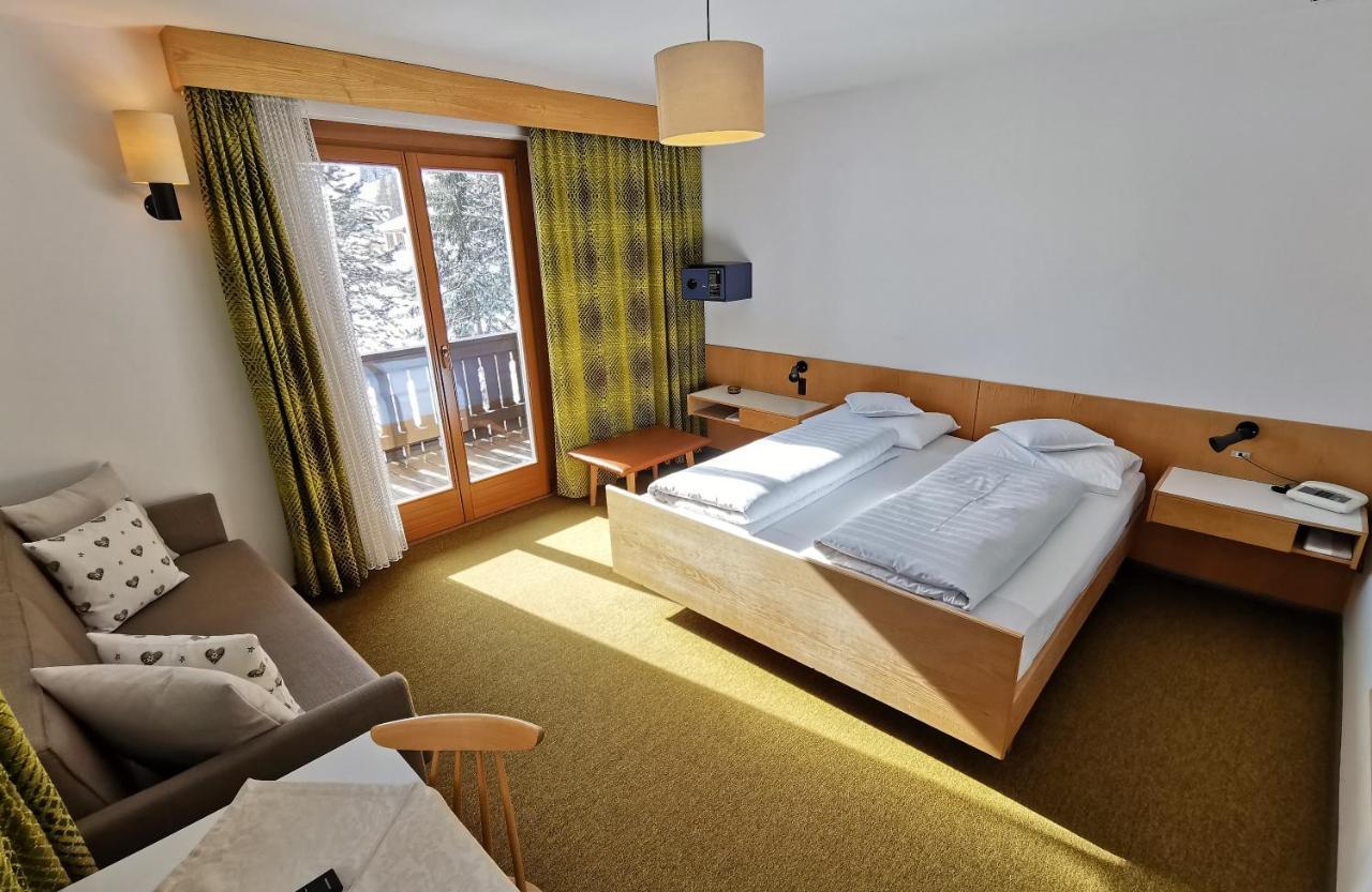 Hotel La Plaza Corvara In Badia Eksteriør bilde
