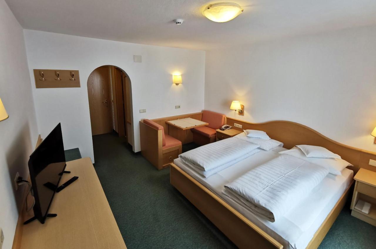 Hotel La Plaza Corvara In Badia Eksteriør bilde
