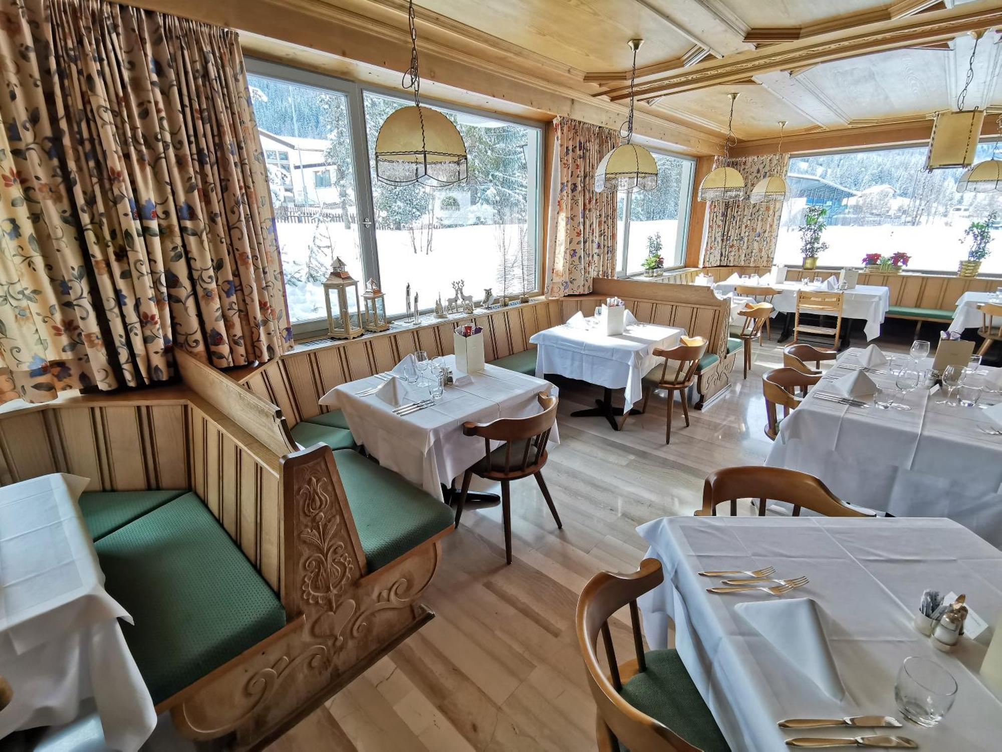 Hotel La Plaza Corvara In Badia Eksteriør bilde